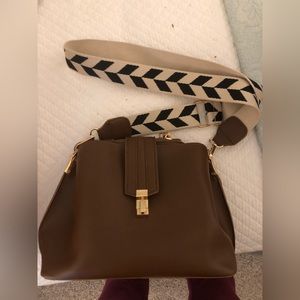 Ivy & Taylor crossbody/shoulder bag